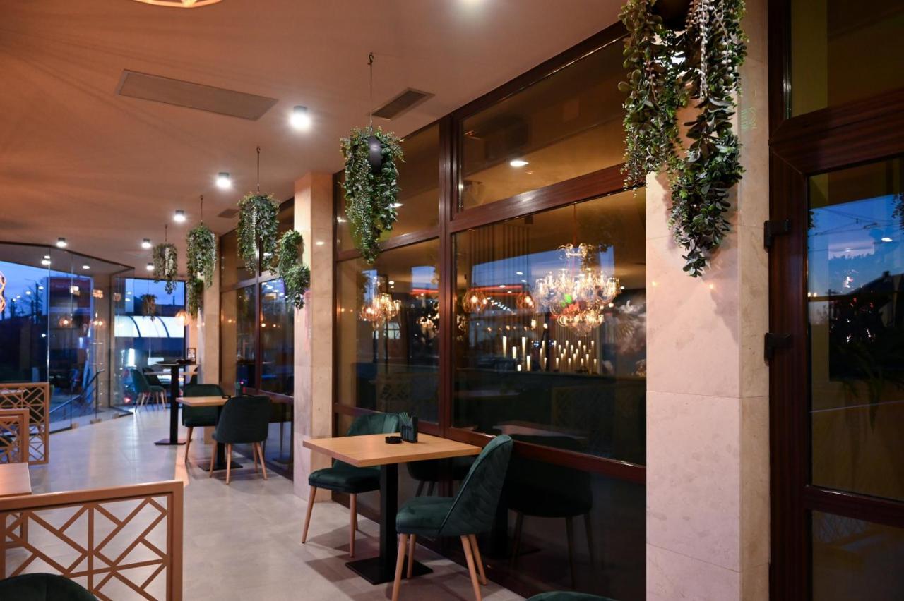 Hotel Xemar Αράντ Εξωτερικό φωτογραφία
