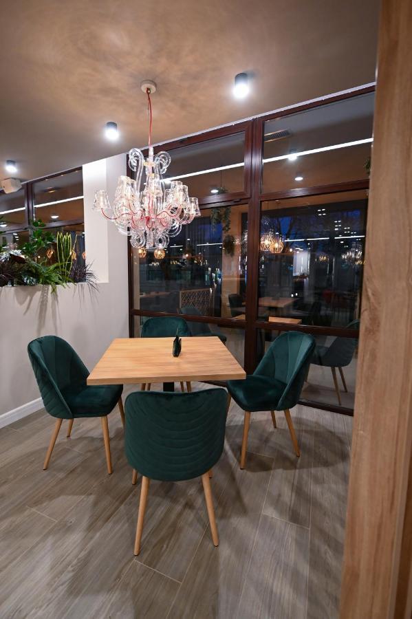 Hotel Xemar Αράντ Εξωτερικό φωτογραφία